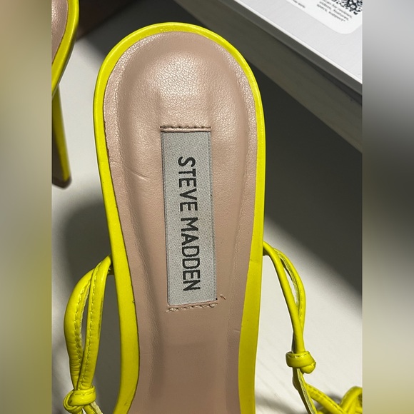 Steve Madden Yellow Neon Leather Lace Up Heel Sandals Sz 8.5 - Picture 12 of 12